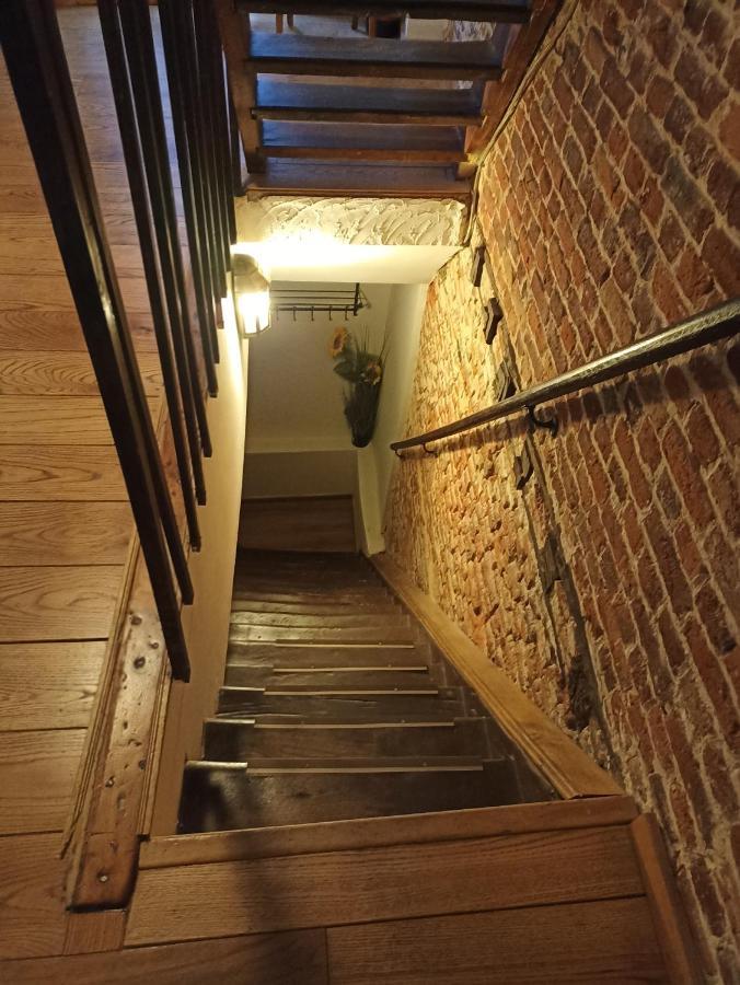 Spacious Duplex In Brussels Historical Center Bagian luar foto
